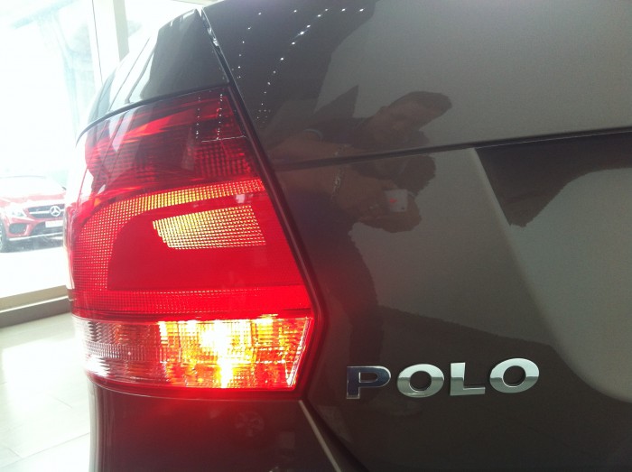 (So Hot)VW Polo 1.6L sx 2015, màu trắng, nhập khẩu chính hãng giảm 30 triệu+ 1 năm bảo dưỡng kèm dán phim 3M