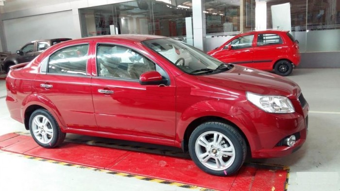 Chevrolet aveo tính năng an toàn cao, giá ưu đãi đặc biệt.