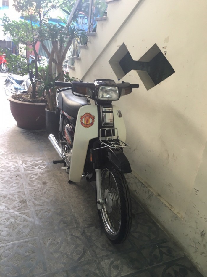 Dream Thái 29R6-5590 màu nâu, dung tích 100cc