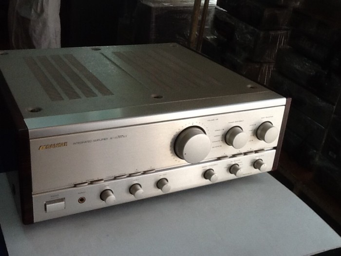 Bán chuyên Ampli sansui 707kx hàng bải,đẹp long lanh .