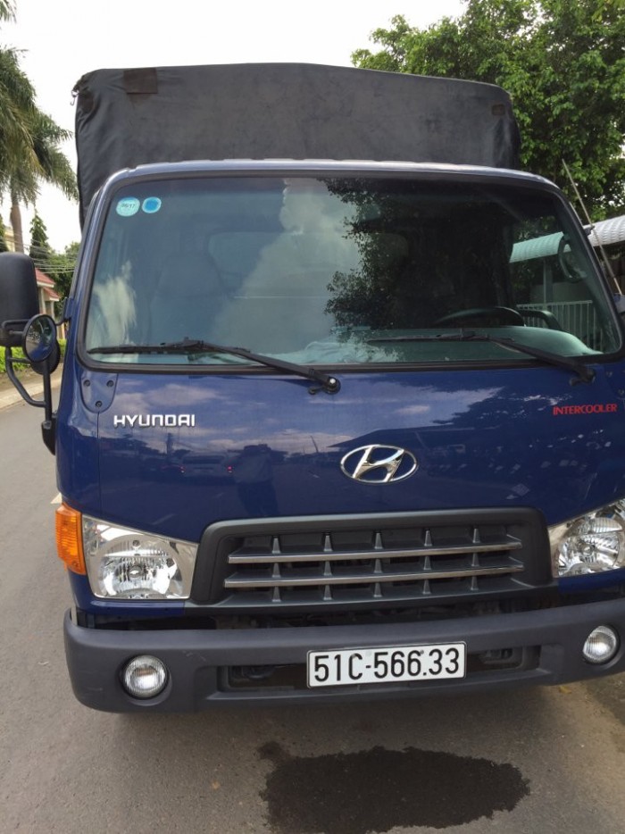 Hyundai hd65, thùng bạt, 2015, xe vào tp ban ngày.