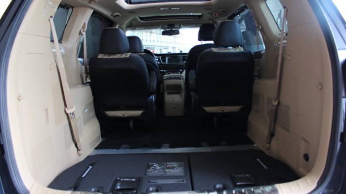 Bán xe kia sedona 2016, nhiều màu chọn đồng giá, giao xe tận nhà