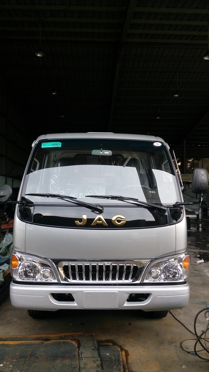 Xe tải 2,4 tấn