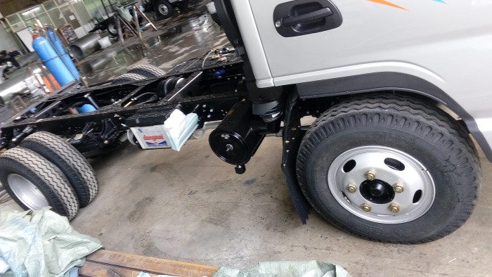Xe tải 2,4 tấn