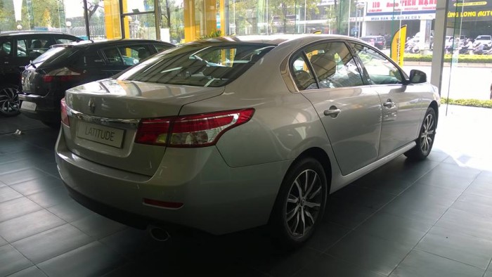 Hàng hot, giá sốc !!! Renault Latitude 2.0 phong cách châu âu, nhập nguyên chiếc