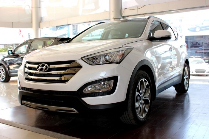 Hyundai Santa Fe full option, nhiều màu, giao ngay, giá cực tốt trong tháng