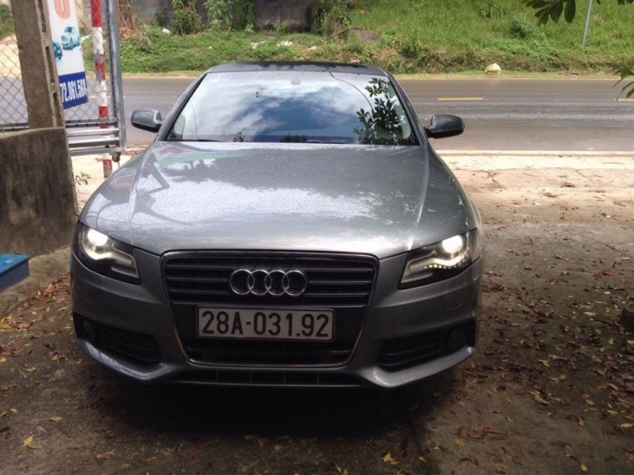 Cần bán xe ôtô Audi đời 2010 chính chủ màu xám