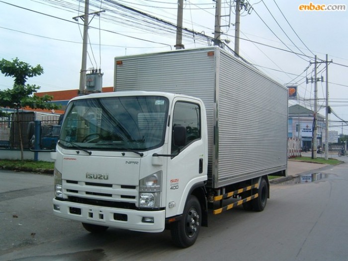 Xe tải isuzu 1 tấn 9 khuyến mãi lớn