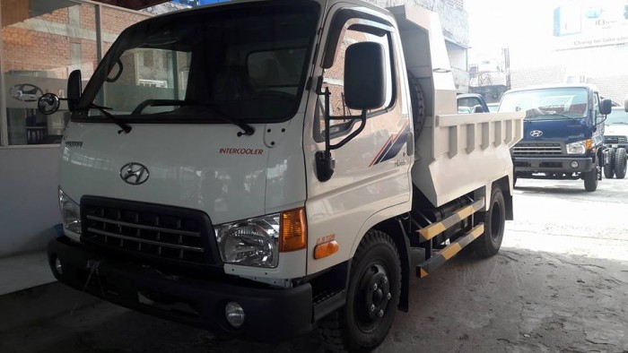 Xe Tải Ben Hyundai 1,750 Tấn Chạy Trong Thành Phố
