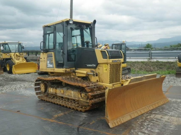 Bán máy ủi KOMATSU D31PX-21