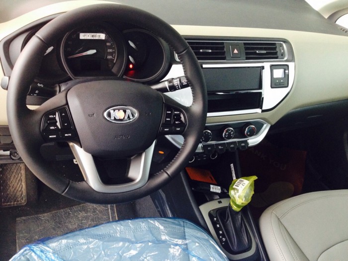 Kia Rio Giá Sốc Chỉ 299 Triệu Đồng