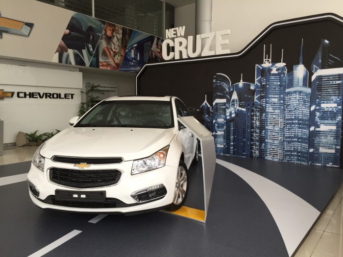 Chevrolet Cruze LTZ MY16, liên hệ   Ms. Uyên Chevrolet để được hỗ trợ và nhận giá ưu đãi
