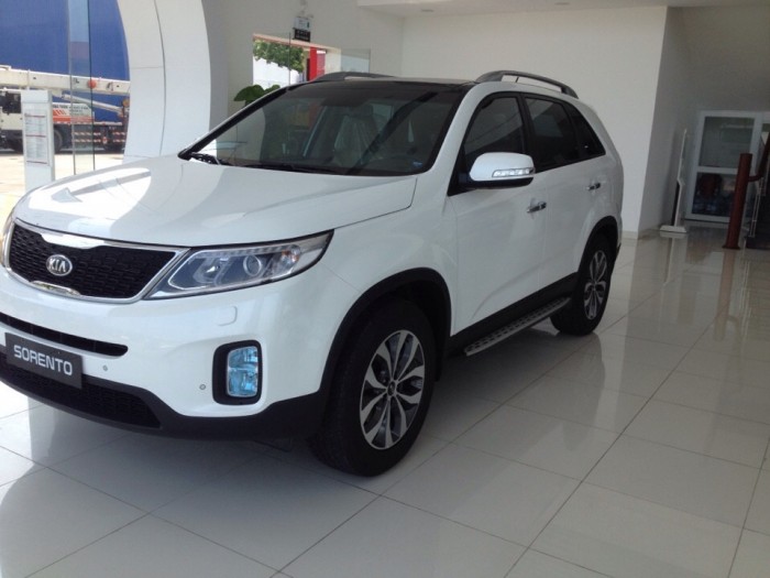 Kia Sorento máy dầu giá 599 triệu