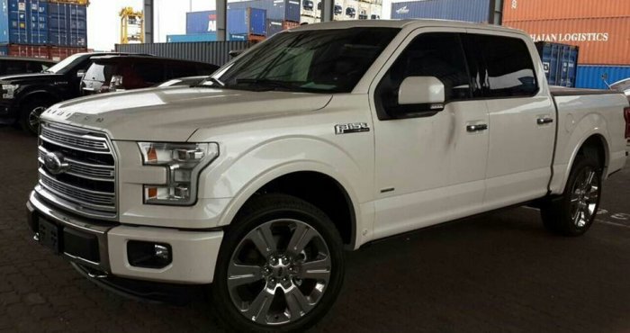 Ford F150 Limited 2016 nhập Mỹ, giao ngay. Màu trắng