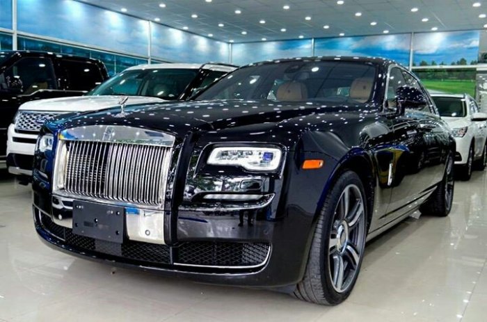 Rolls Royce Ghost 6.6L V12 Twin Turbo Model 2015