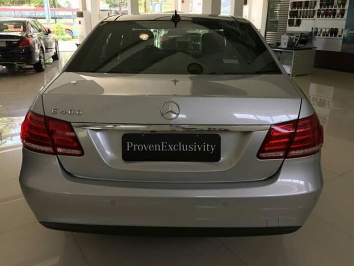 Mercedes E400 2013 màu bạc giao ngay