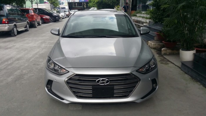 Ưu đãi lên đến 40tr khi mua Hyundai Elantra 2016 chuẩn bị đón Lộc đầu năm 2017