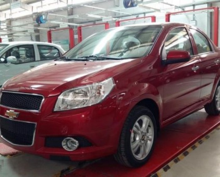 Lái thử xe Chevrolet Aveo 2016 ngay và có giá xe mềm nhất