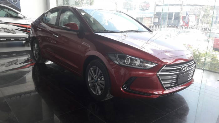 Bán Hyundai Elantra 2016 1.6AT đỏ, xe giao ngay, hỗ trợ tối đa