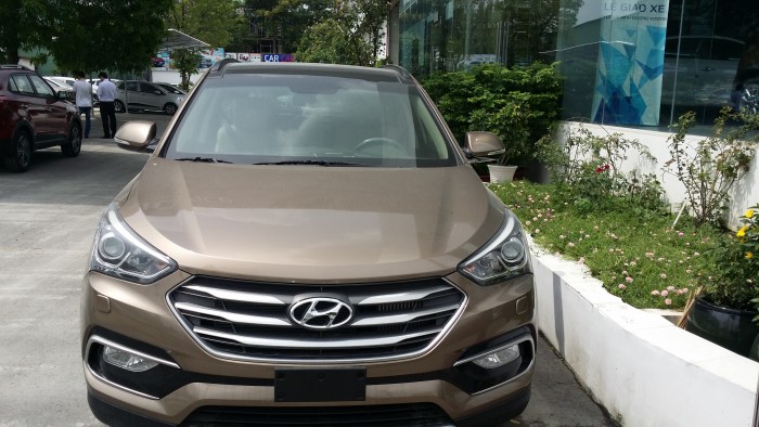 Lô hàng Hyundai Santafe Full Xăng mới vừa cập cảng, đủ màu