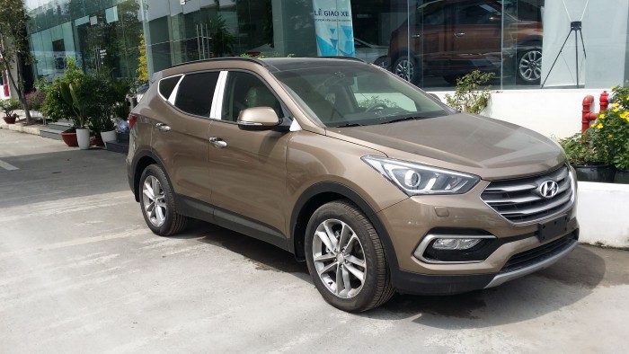 Lô hàng Hyundai Santafe Full Xăng mới vừa cập cảng, đủ màu