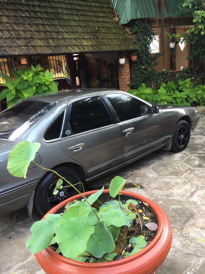 Cần bán xe oto Nissan cefiro 1992