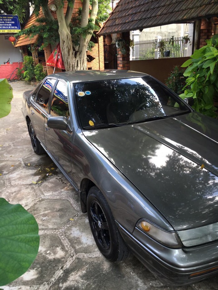 Cần bán xe oto Nissan cefiro 1992