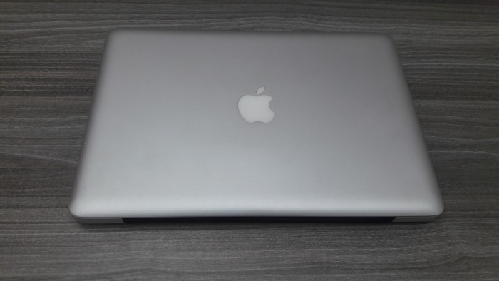 Bán Macbook pro core i5 máy cực đẹp
