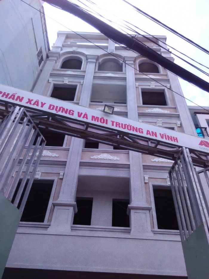 Cho thuê nhà 2 MT đường Nguyễn Thái Bình, TB, 8x20m, Hầm+ 4 lầu, ST,