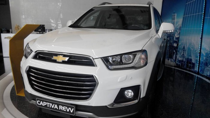 Xe 7 chỗ Chevrolet Captiva Revv mới sx 2016 sang trọng khuyến mai HOT