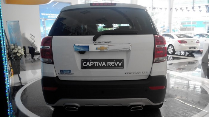 Xe 7 chỗ Chevrolet Captiva Revv mới sx 2016 sang trọng khuyến mai HOT