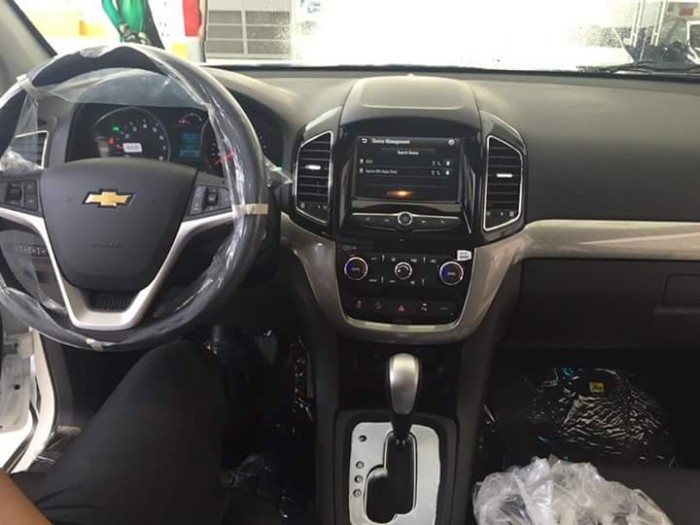 Xe 7 chỗ Chevrolet Captiva Revv mới sx 2016 sang trọng khuyến mai HOT