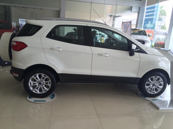 Bán xe Ford Ecosport 1.5L giá chỉ từ 565 triệu - Sự lựa chọn hoàn hảo của gia đình Việt