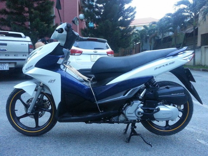 Suzuki Impulse 125Fi Trắng Xanh Phiên Bản Đặc Biệt Odo 5000Km Tuyệt Đẹp