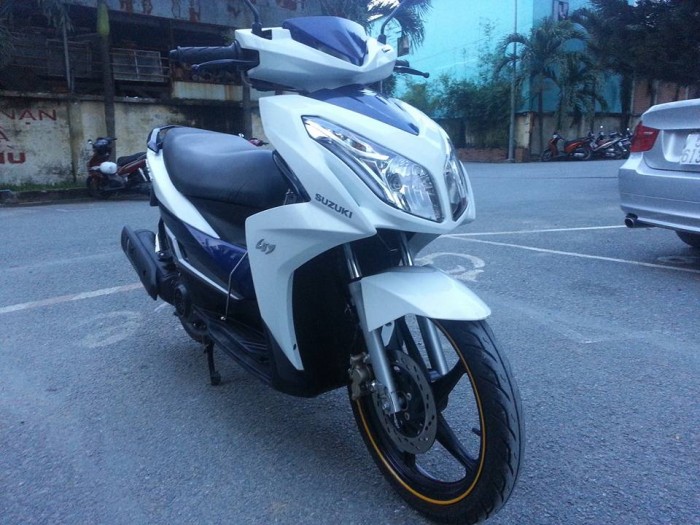Suzuki Impulse 125Fi Trắng Xanh Phiên Bản Đặc Biệt Odo 5000Km Tuyệt Đẹp