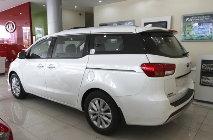 Kia sedona máy dầu cao cấp giá rẻ