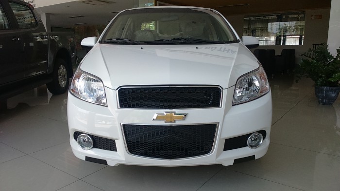 Chevrolet aveo nội thất rộng rãi, giá đặc biệt, cạnh tranh cao.