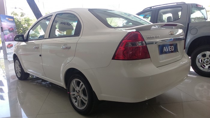 Chevrolet aveo nội thất rộng rãi, giá đặc biệt, cạnh tranh cao.