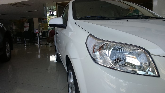 Chevrolet aveo nội thất rộng rãi, giá đặc biệt, cạnh tranh cao.