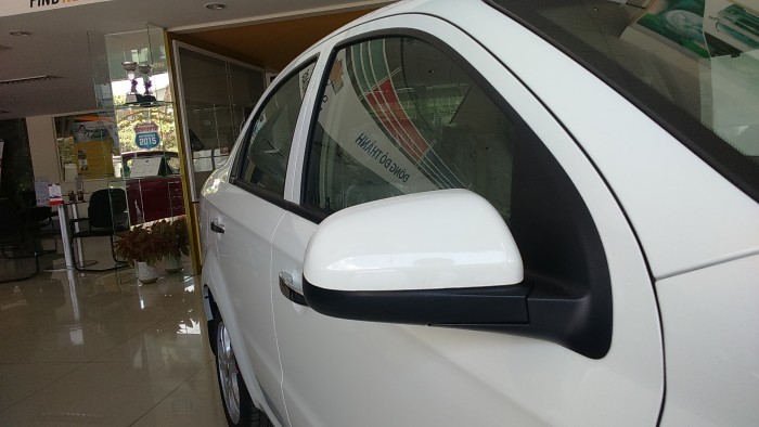 Chevrolet aveo nội thất rộng rãi, giá đặc biệt, cạnh tranh cao.