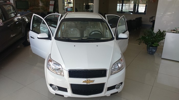 Chevrolet aveo nội thất rộng rãi, giá đặc biệt, cạnh tranh cao.