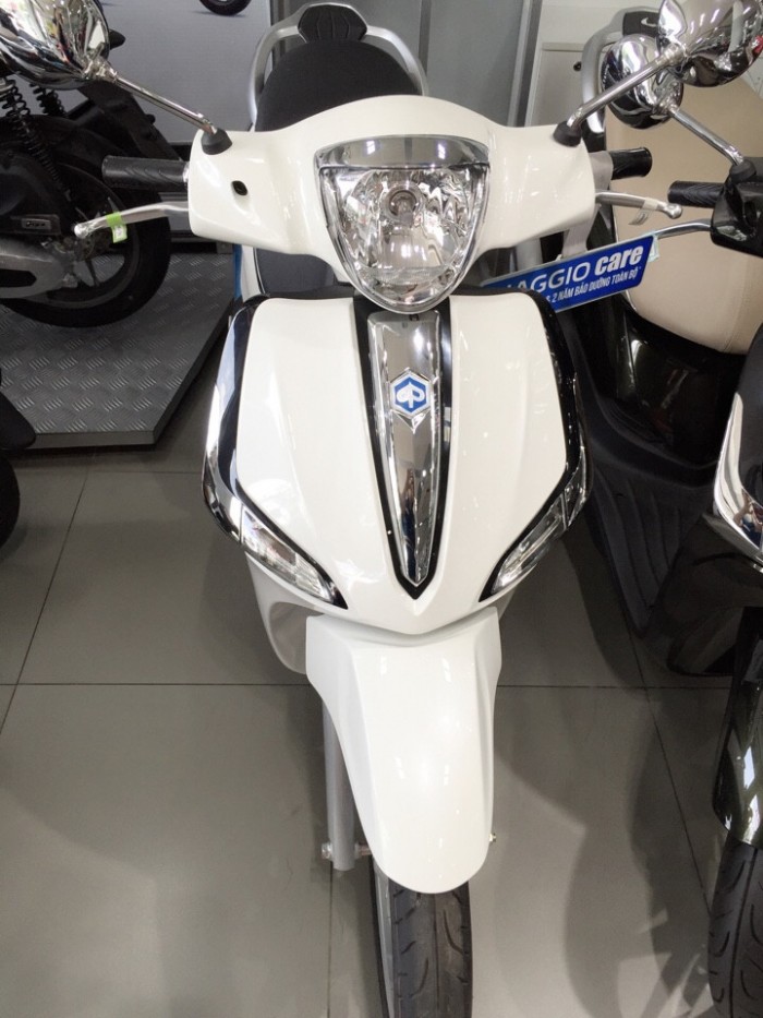 Khuyến Mãi Khi Mua Vespa Sprint Abs