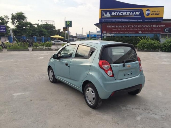 Chevrolet Spark Duo giá rẻ cho người mới biết lái xe