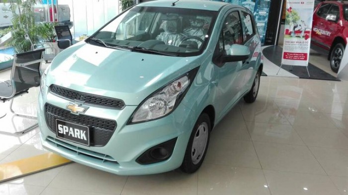 Mua xe chay Uber Chevrolet Spark LS giá chỉ 339tr
