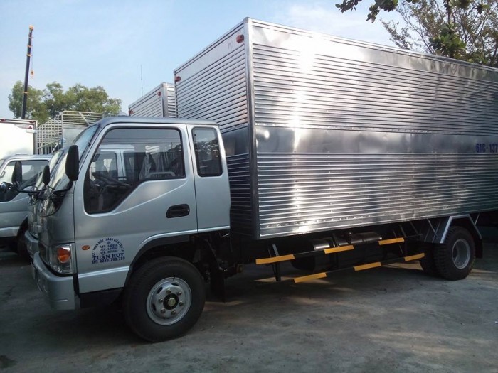 Bán xe tải jac hfc1083k - 6,4 tấn thùng mui bạc, thùng kín