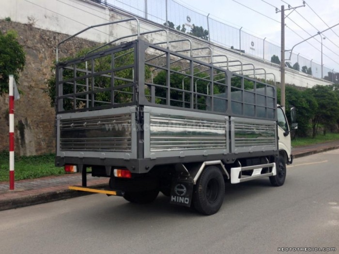Đại lý Hino miền Nam phân phối xe tải Hino mui bạt WU342L 5 tấn, mẫu mới 2016