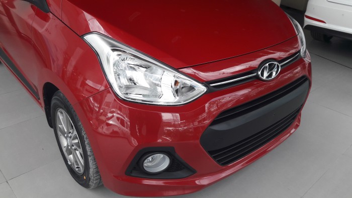 Hàng mới về cập cảng Hyundai Grand i10 1.2AT đỏ, giá tốt bất ngờ