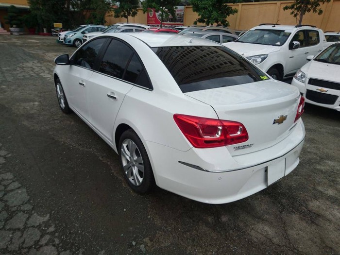 Chevrolet Cruze LT 2016 giá tốt, liên hệ ngay để được tư vấn tốt nhất