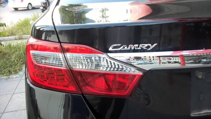 TOYOTA CAMRY 2.0E MÀU ĐEN Model 2014, 15,16