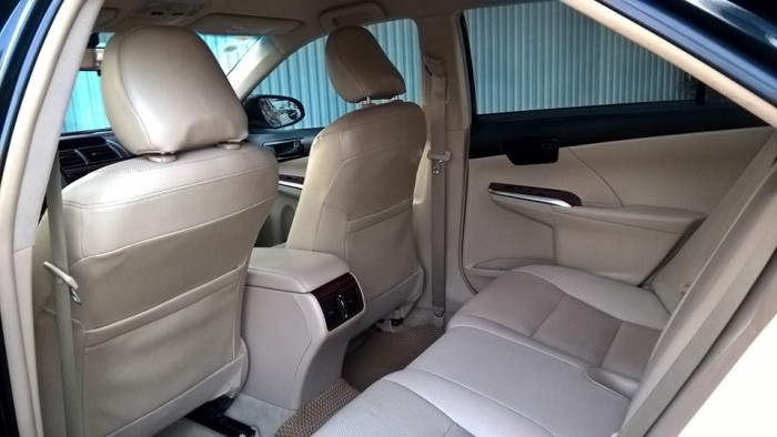 TOYOTA CAMRY 2.0E MÀU ĐEN Model 2014, 15,16